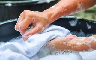 Best Laundry Method: Handwash or Machine